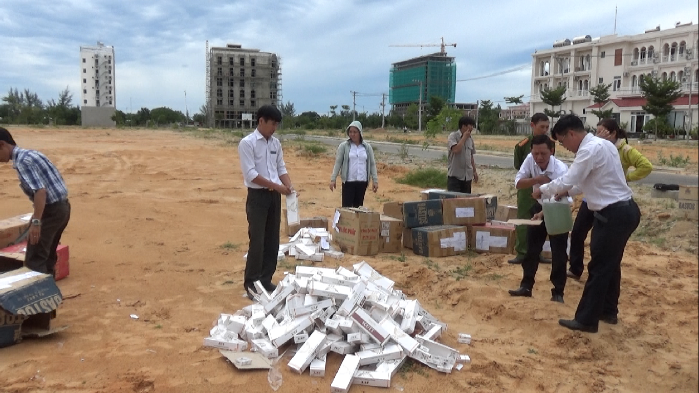 Chi cục Thi hành án dân sự thành phố Phan Rang- Tháp Chàm tiến hành tiêu hủy vụ Trần Tuấn Vũ phạm tội “vận chuyển và mua bán hàng cấm”