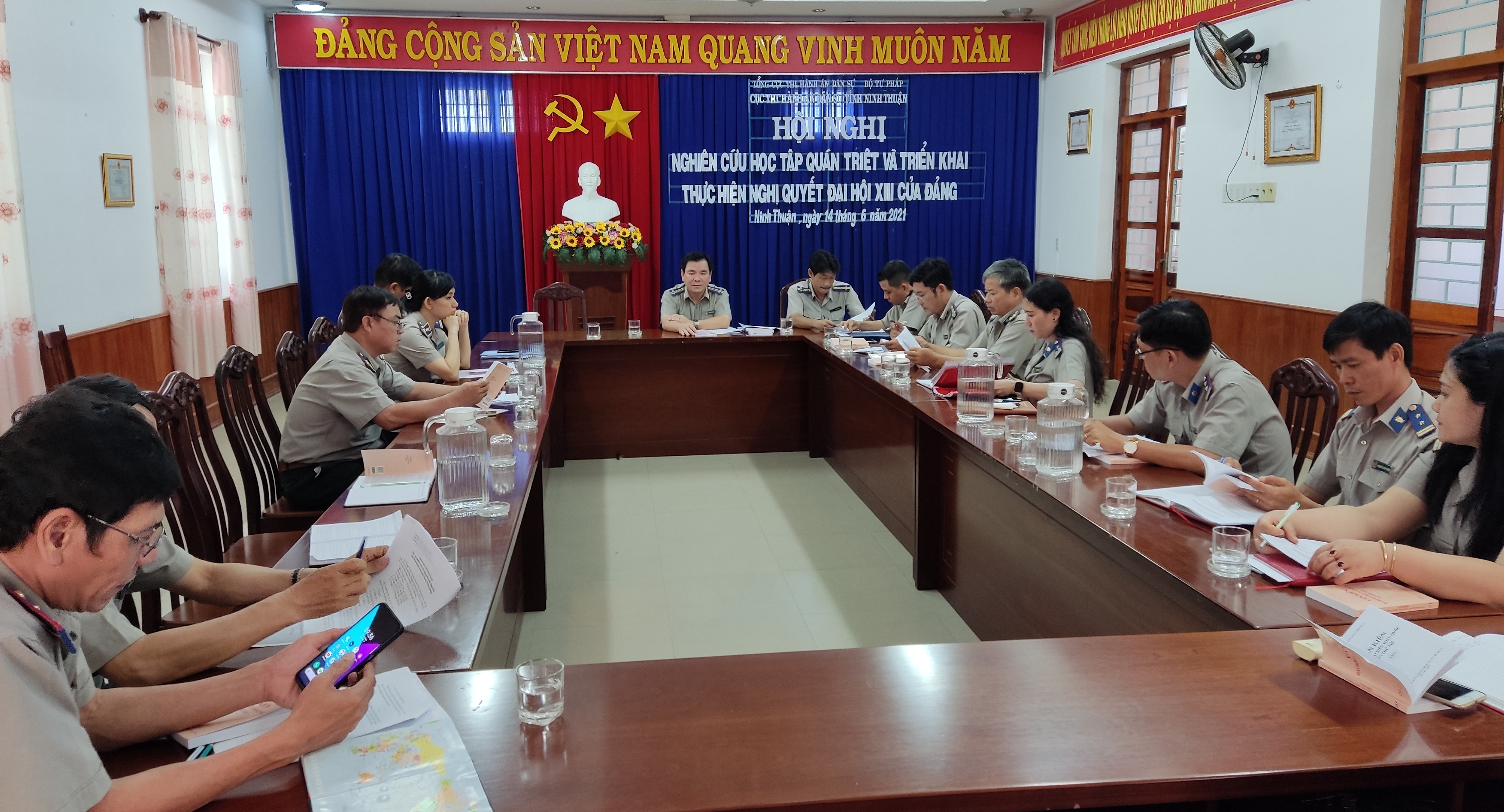 Chi bộ Cục Thi hành án dân sự tỉnh Ninh Thuận tổ chức hội nghị nghiên cứu, học tập, quán triệt, tuyên truyền và triển khai thực hiện Nghị quyết Đại hội Đảng lần thứ XIII