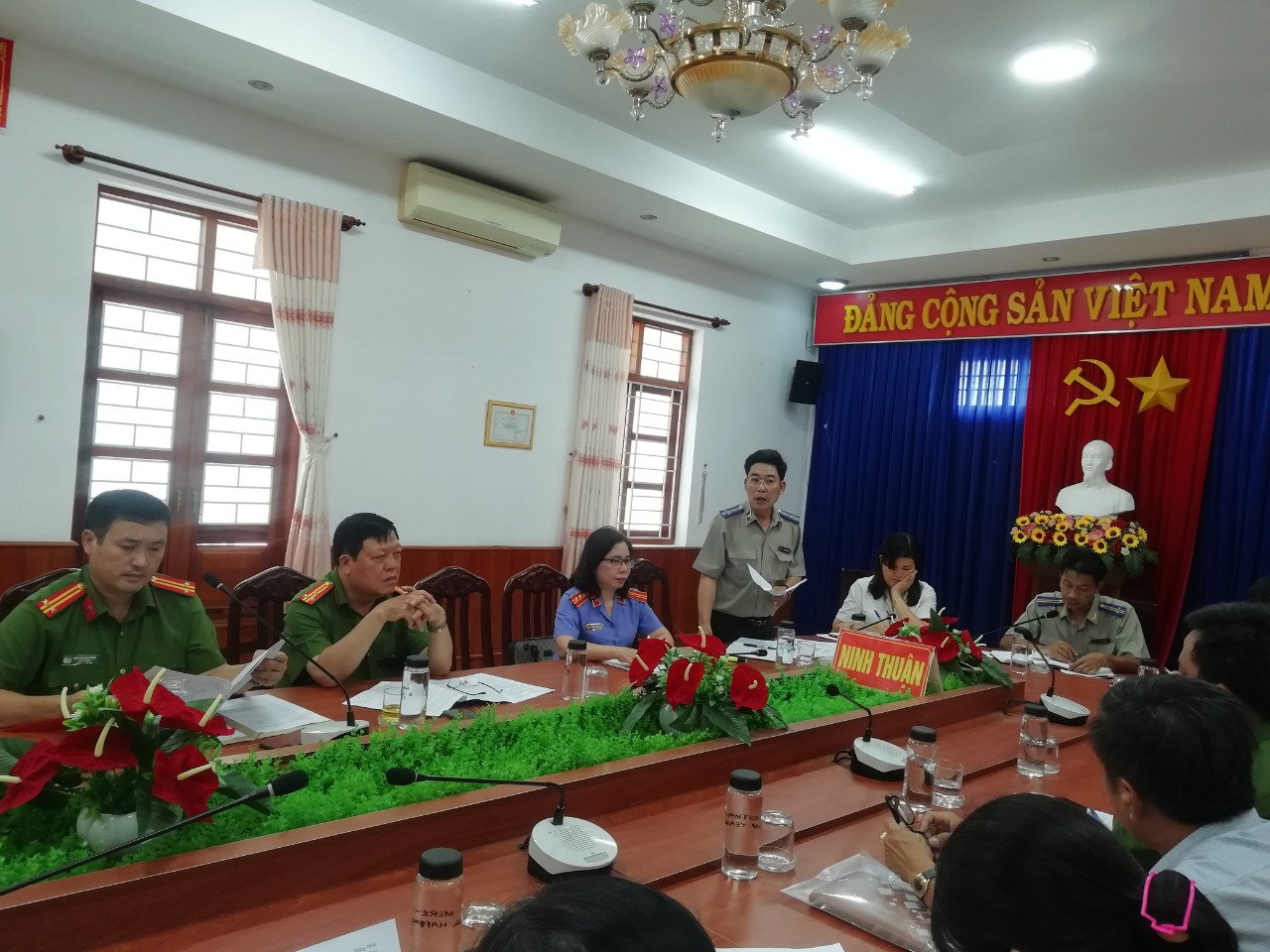 Cục Thi hành án dân sự tỉnh Ninh Thuận tổ chức cưỡng chế giao tài sản thi hành án thành công