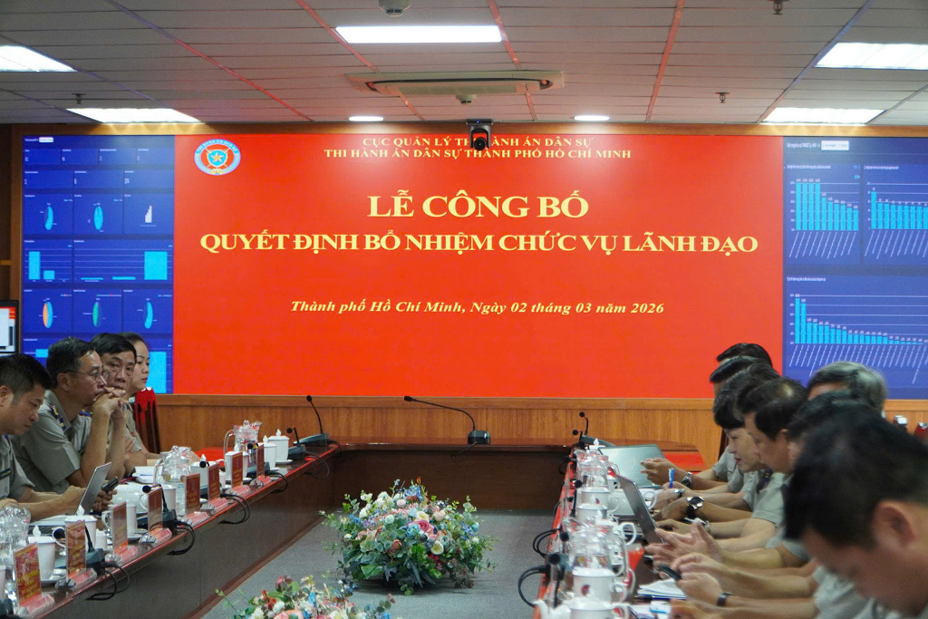 Thi hành án dân sự Thành phố Hồ Chí Minh: Trao Quyết định bổ nhiệm Phó trưởng Phòng Tài chính - Kế toán