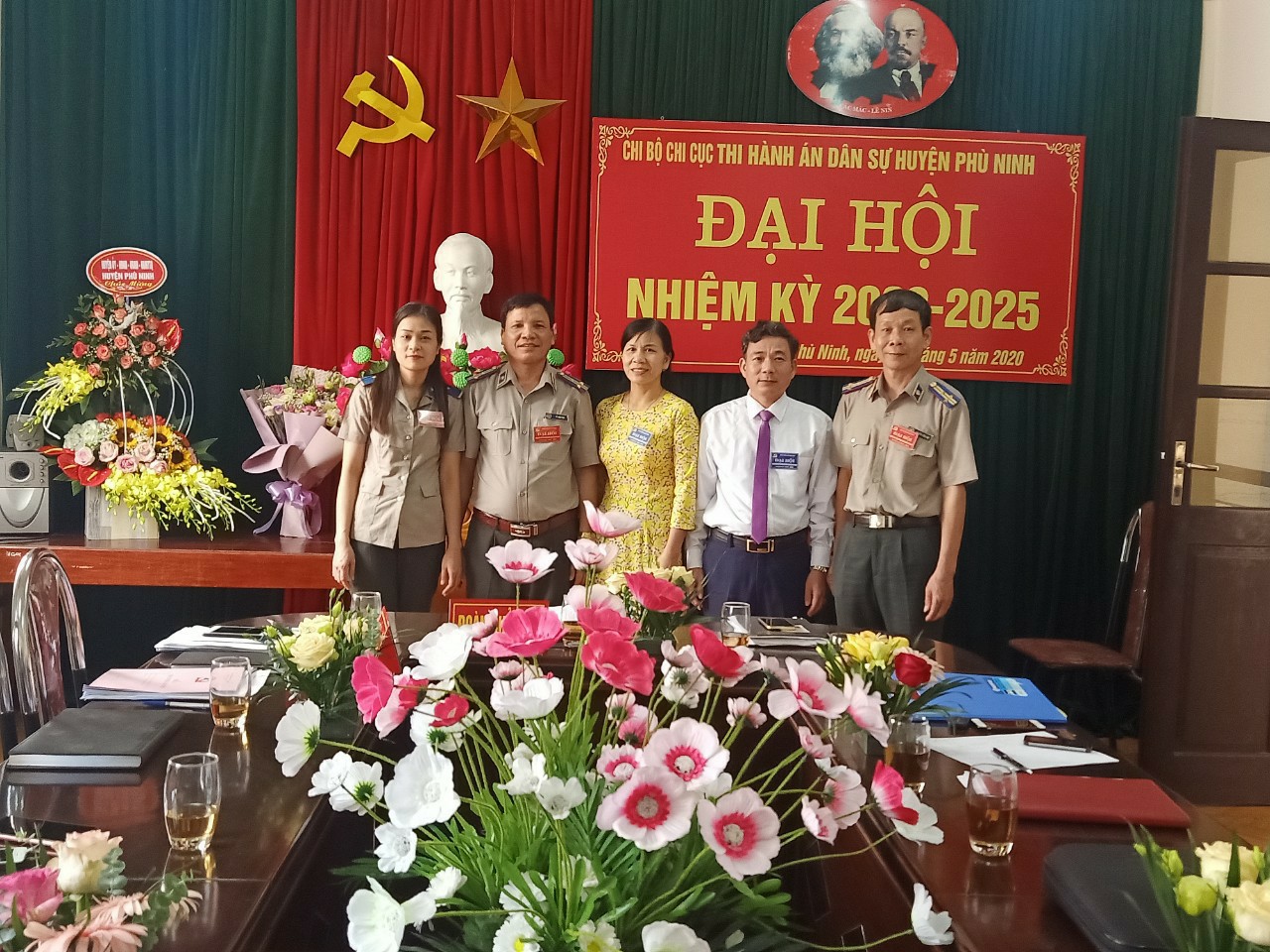 Chi bộ Chi cục thi hành án dân sự huyện Phù Ninh  tổ chức thành công Đại hội nhiệm kỳ 2020-2025