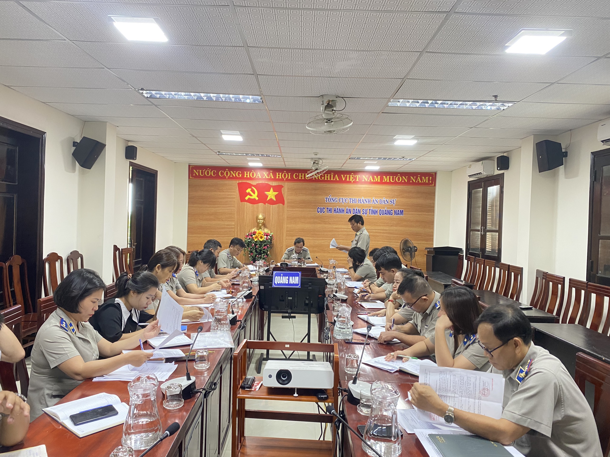 Chi bộ Cục Thi hành án dân sự tỉnh Quảng Nam sinh hoạt chuyên đề: