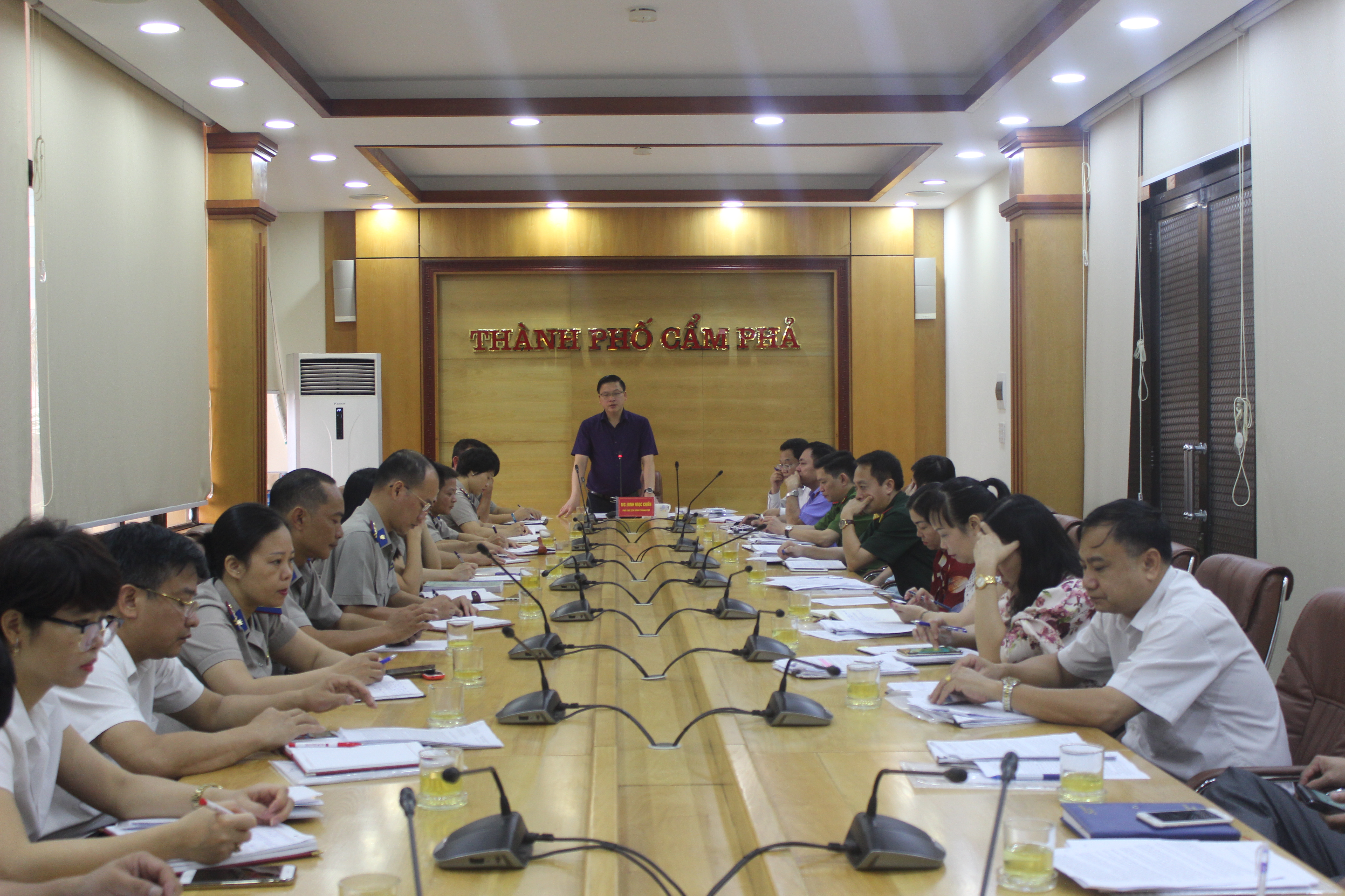 Đ/c Đinh Ngọc Chiến- Phó chủ tịch UBND- Trưởng Ban chỉ đạo thi hành án dân sự thành phố Cẩm Phả phát biểu chỉ đạo