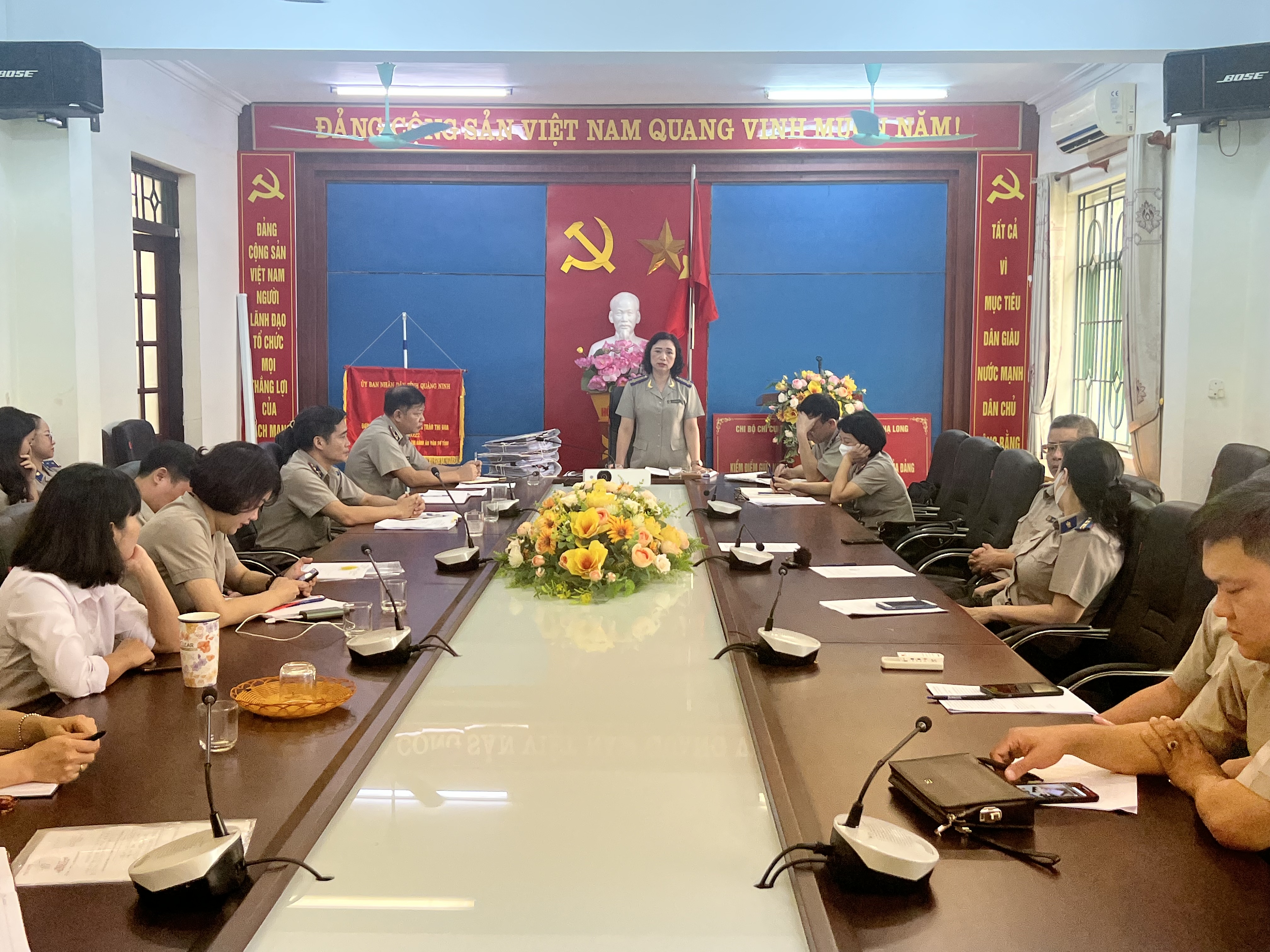 Cục Thi hành án dân sự tỉnh Quảng Ninh kiểm tra Chi cục Thi hành án dân sự thành phố Hạ Long