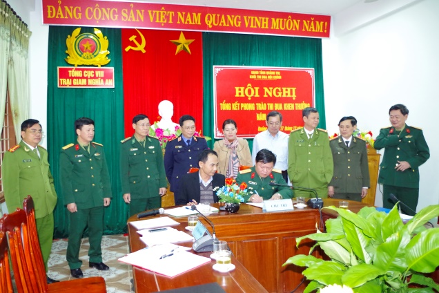 Cục Thi hành án dân sự tỉnh Quảng Trị tham gia Tổng kết công tác thi đua 2015, ký kết giao ước thi đua năm 2016 Khối thi đua nội chính tỉnh Quảng Trị