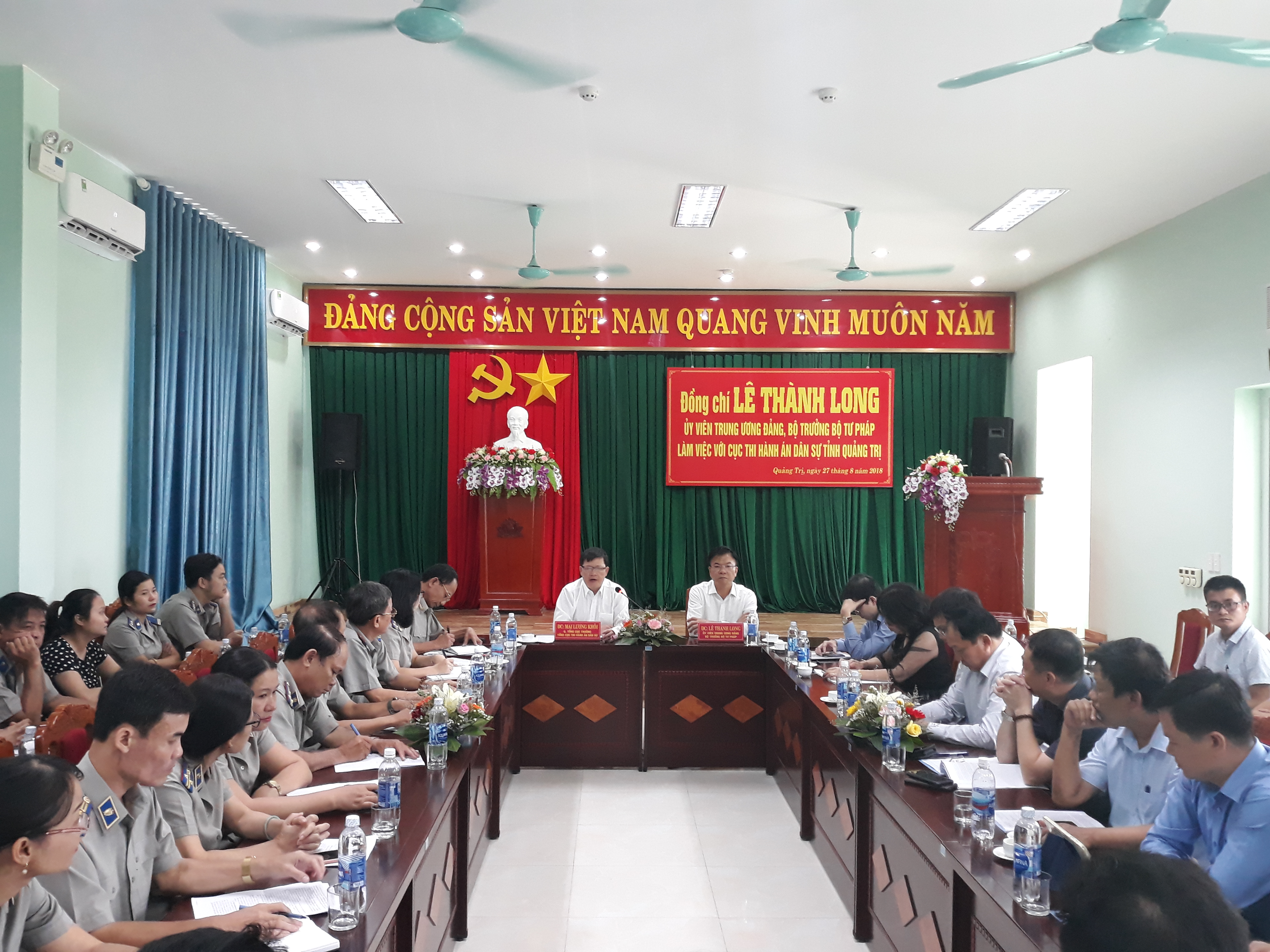 Bộ trưởng Lê Thành Long thăm và làm việc với Cục Thi hành án dân sự tỉnh Quảng Trị