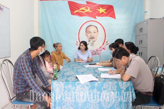 Lắng nghe và vận động, thuyết phục tự nguyện thi hành án đối với trường hợp bà Lâm Thị Thu Mai