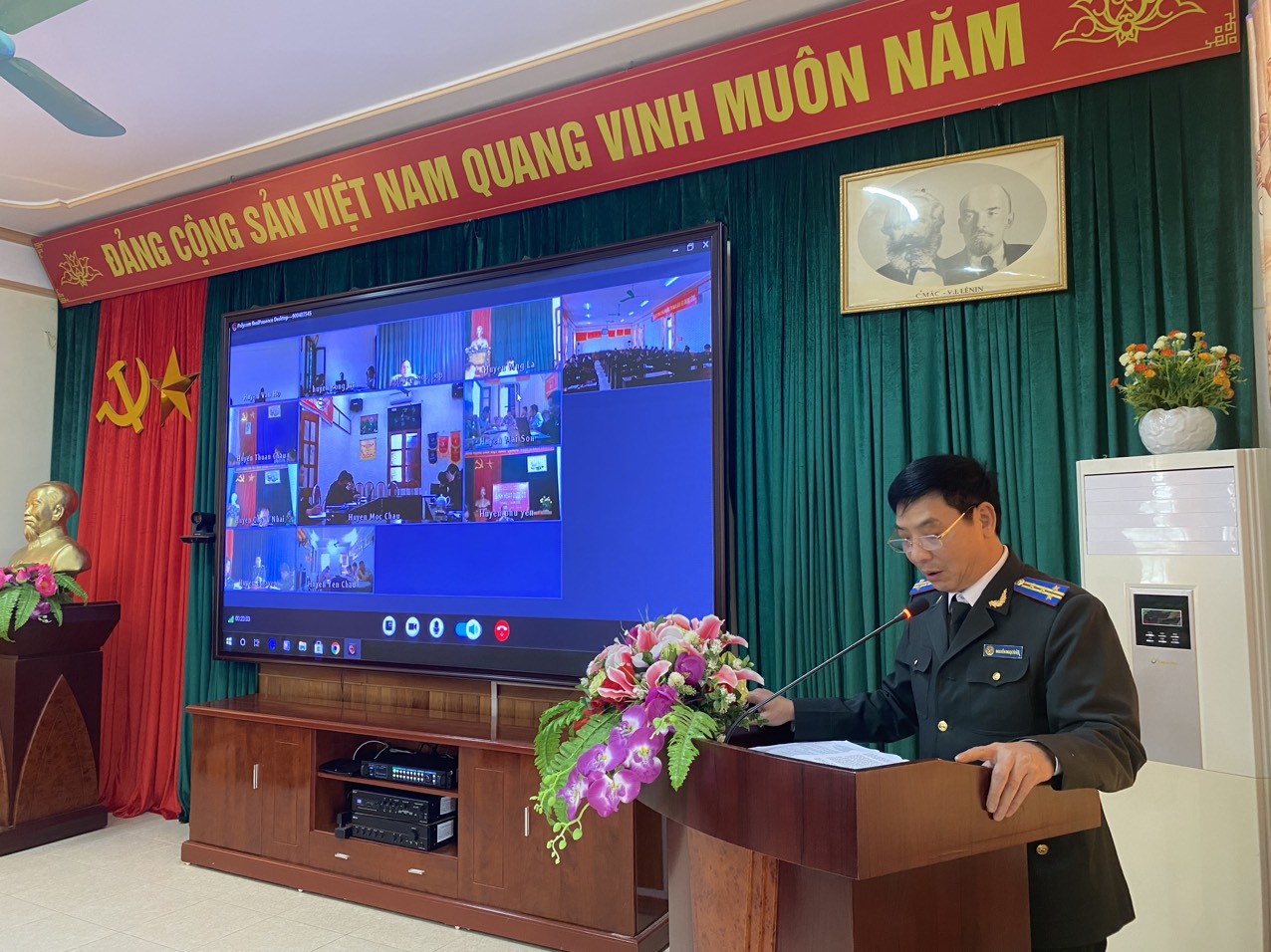 Chi bộ Cục THADS tỉnh Sơn La tổ chức sinh hoạt dưới Cờ 4