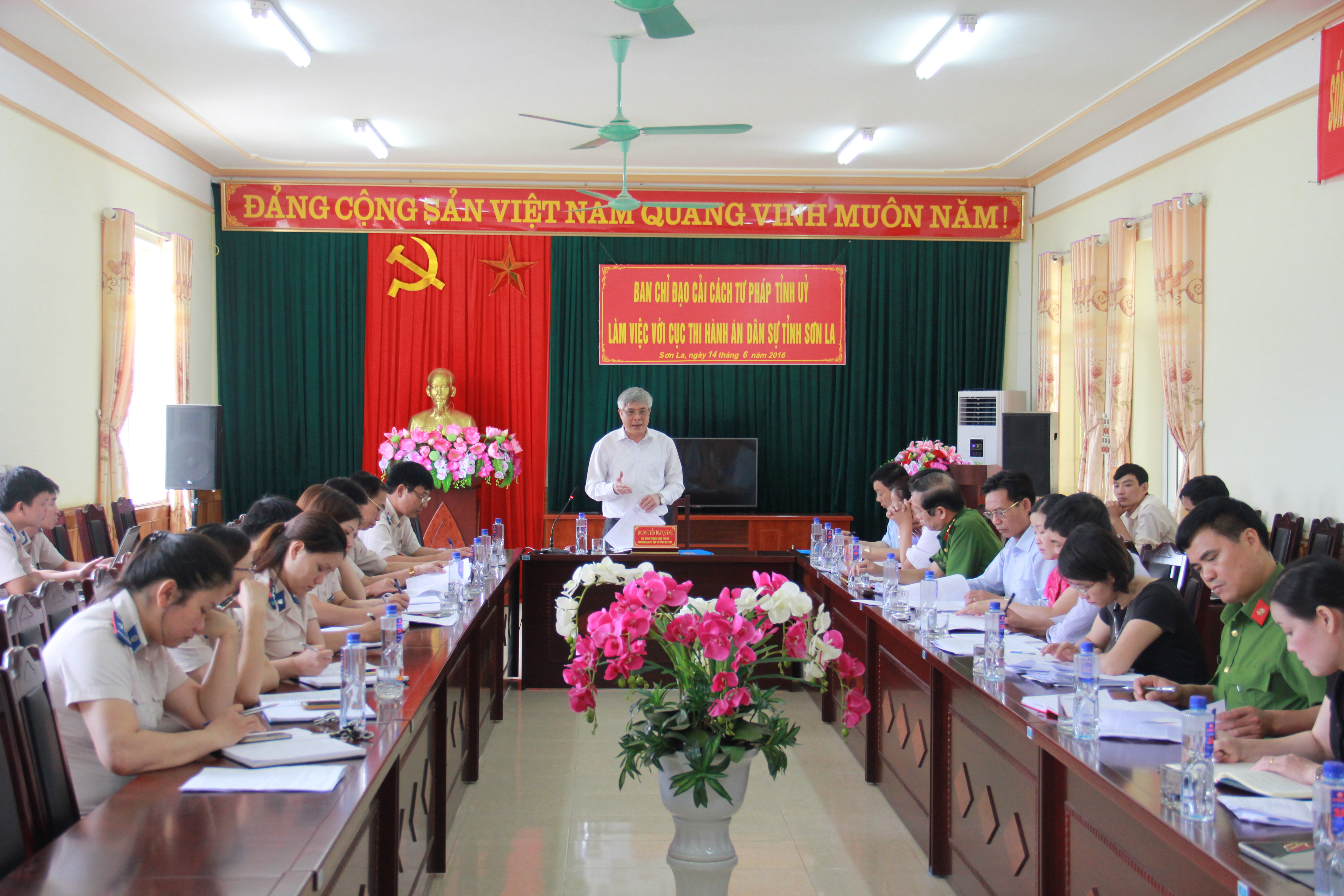 Ban Chỉ đạo Cải cách Tư pháp Tỉnh ủy làm việc với Cục Thi hành án dân sự tỉnh Sơn La