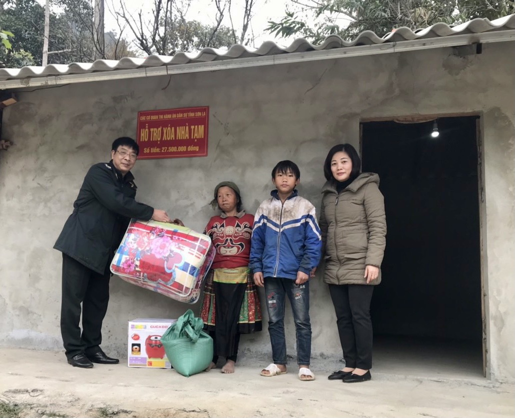 Bàn giao nhà cho hộ gia đình có hoàn cảnh khó khăn tại huyện Bắc Yên, tỉnh Sơn La