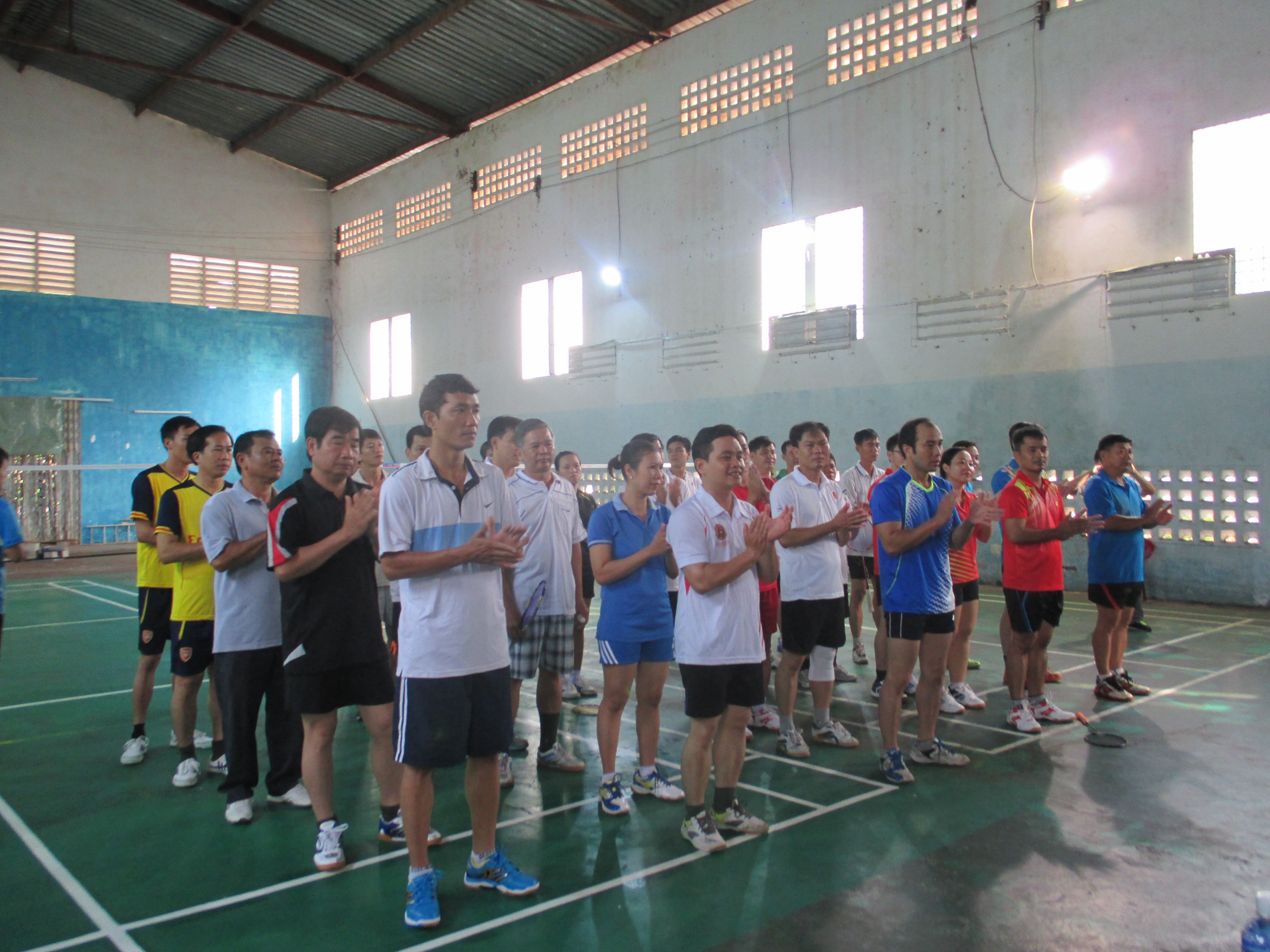 Chào mừng kỷ niệm 180 năm Tây Ninh hình thành và phát triển, Cục Thi hành án dân sự tỉnh Tây Ninh -  Khối trưởng Khối thi đua Nội chính đã tổ chức giải thi đấu cầu lông các cơ quan Khối Nội chính năm 2016