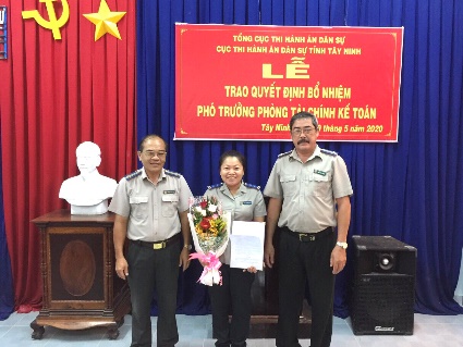 Cục Thi hành án dân sự (THADS) tỉnh Tây Ninh công bố và trao Quyết định bổ nhiệm Phó trưởng phòng Tài chính, kế toán