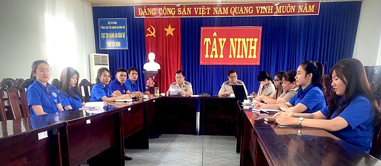 Công chức trẻ Cục thi hành án dân sự tỉnh Tây Ninh tham gia “Đối thoại giữa Tổng Cục trưởng với công chức trẻ  hệ thống THADS nhân dịp kỷ niệm 92 năm ngày thành lập đoàn THCS Hồ Chí Minh 26/3”