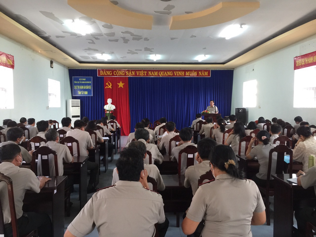 Cục Thi hành án dân sự (THADS) tỉnh Tây Ninh tổ chức Hội nghị triển khai các chuyên đề về công tác Thi hành án dân sự năm 2022