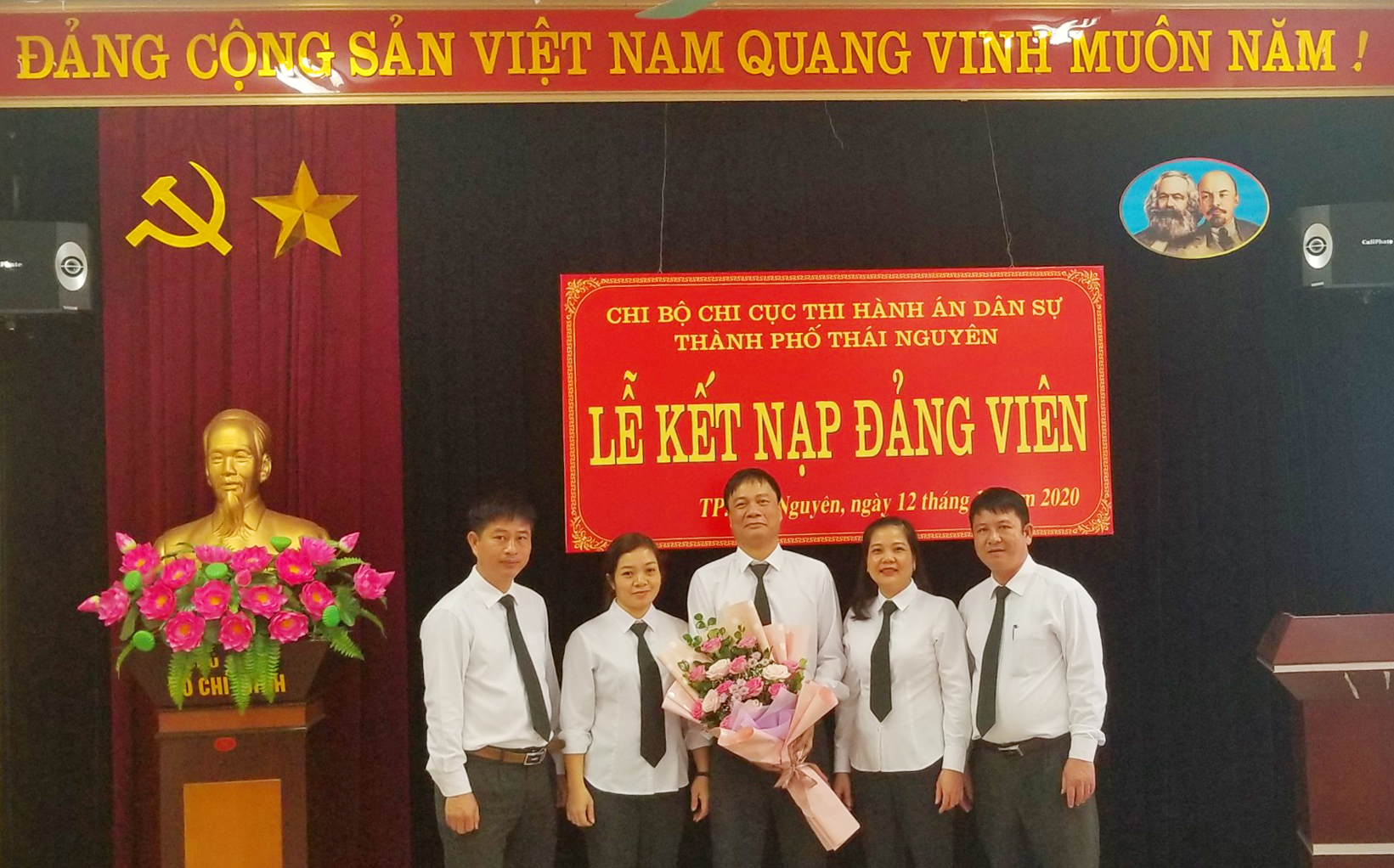 Chi bộ Chi cục THADS TP Thái Nguyên tổ chức Lễ kết nạp đảng