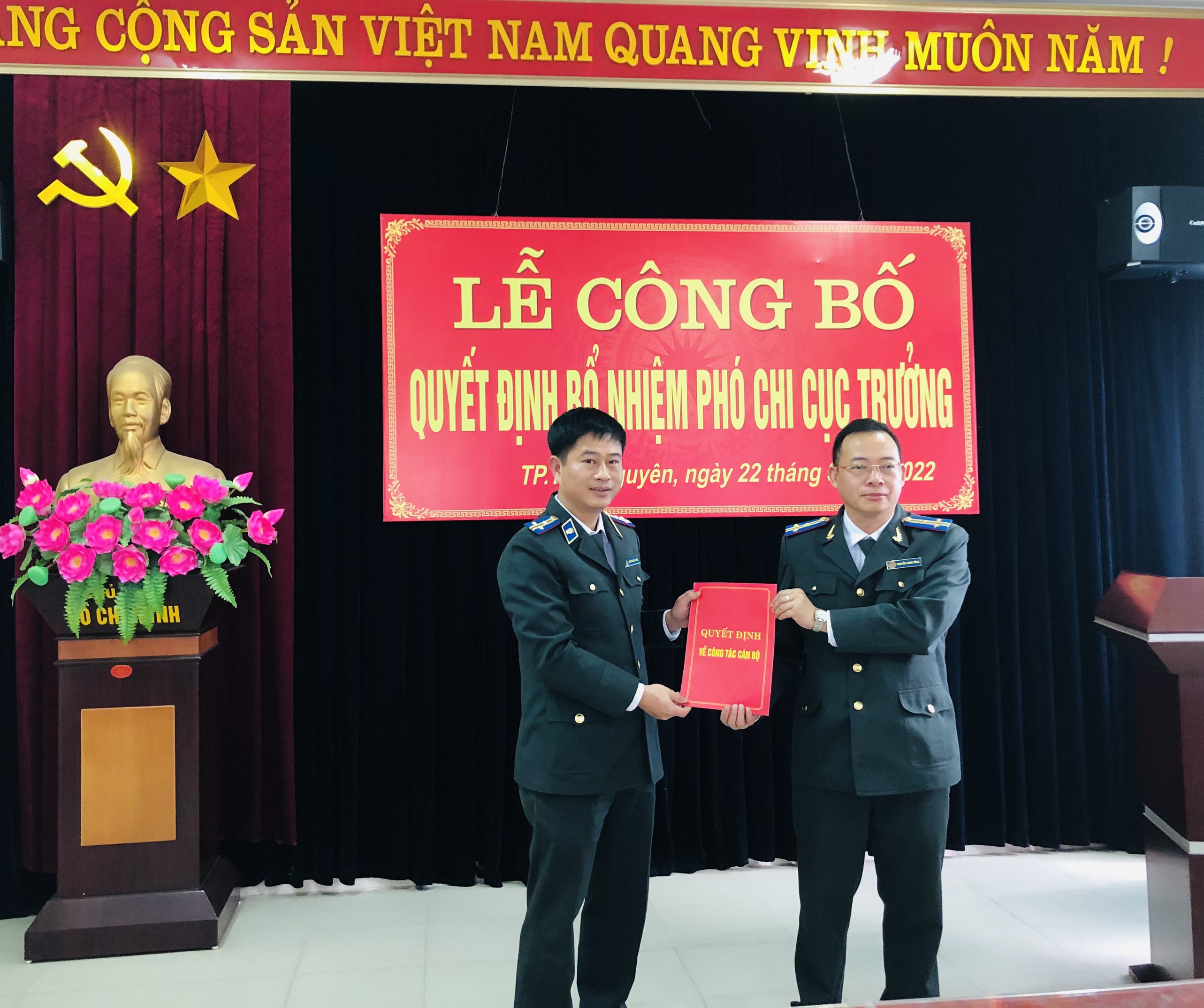 Trao quyết định bổ nhiệm Phó Chi cục trưởng Chi cục Thi hành án dân sự thành phố Thái Nguyên