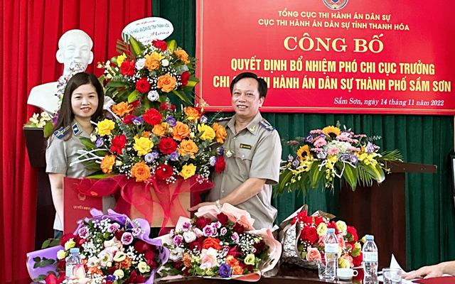 Công bố quyết định điều động, bổ nhiệm Phó Chi cục trưởng Chi cục THADS thành phố Sầm Sơn
