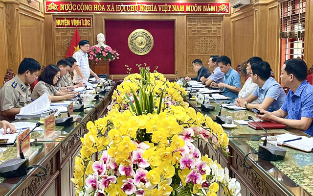 Phó Trưởng Ban Chỉ đạo THADS tỉnh - Cục trưởng Hoàng Văn Truyền làm việc tại UBND huyện Vĩnh Lộc