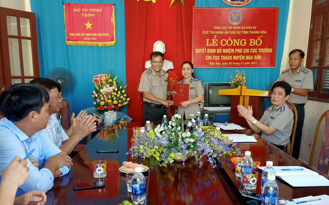 Cục THADS tỉnh Thanh Hóa trao quyết định bổ nhiệm chức vụ Phó Chi cục trưởng Chi cục THADS huyện Nga Sơn