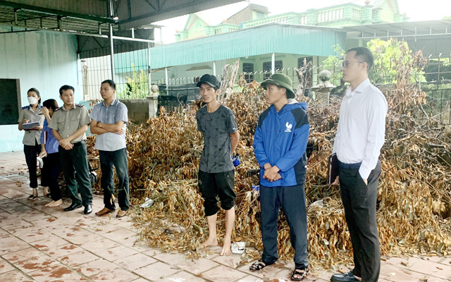 Chi cục THADS huyện Quảng Xương tổ chức bàn giao tài sản cho người mua trúng đấu giá