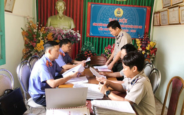 VKSND huyện kiểm sát trực tiếp tại Chi cục Quan Sơn