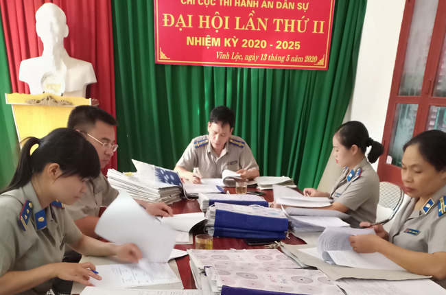 Chi cục THADS huyện Vĩnh Lộc thực hiện tự kiểm tra công tác THADS