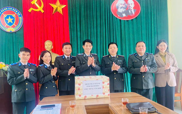 Trưởng THADS Trần Văn Dũng làm việc tại Phòng THADS khu vực 11, 12, 13