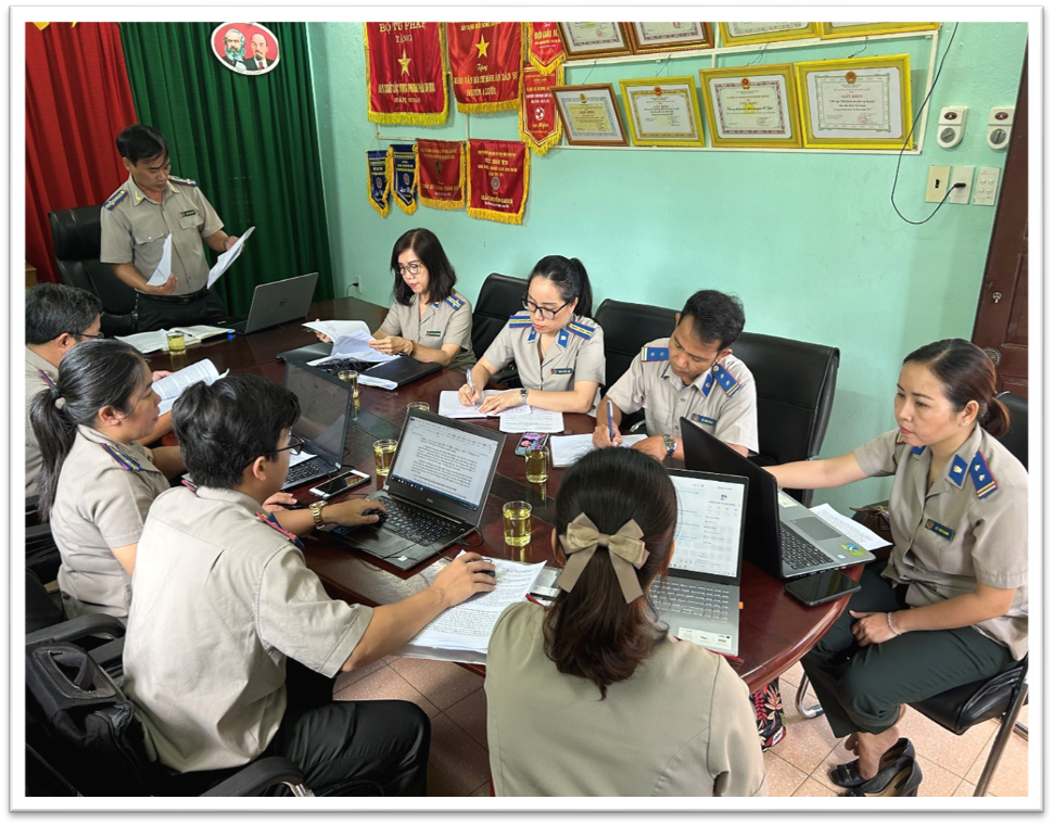 Kiểm tra chuyên đề tại Chi cục Thi hành án dân sự huyện A Lưới, tỉnh Thừa Thiên Huế.