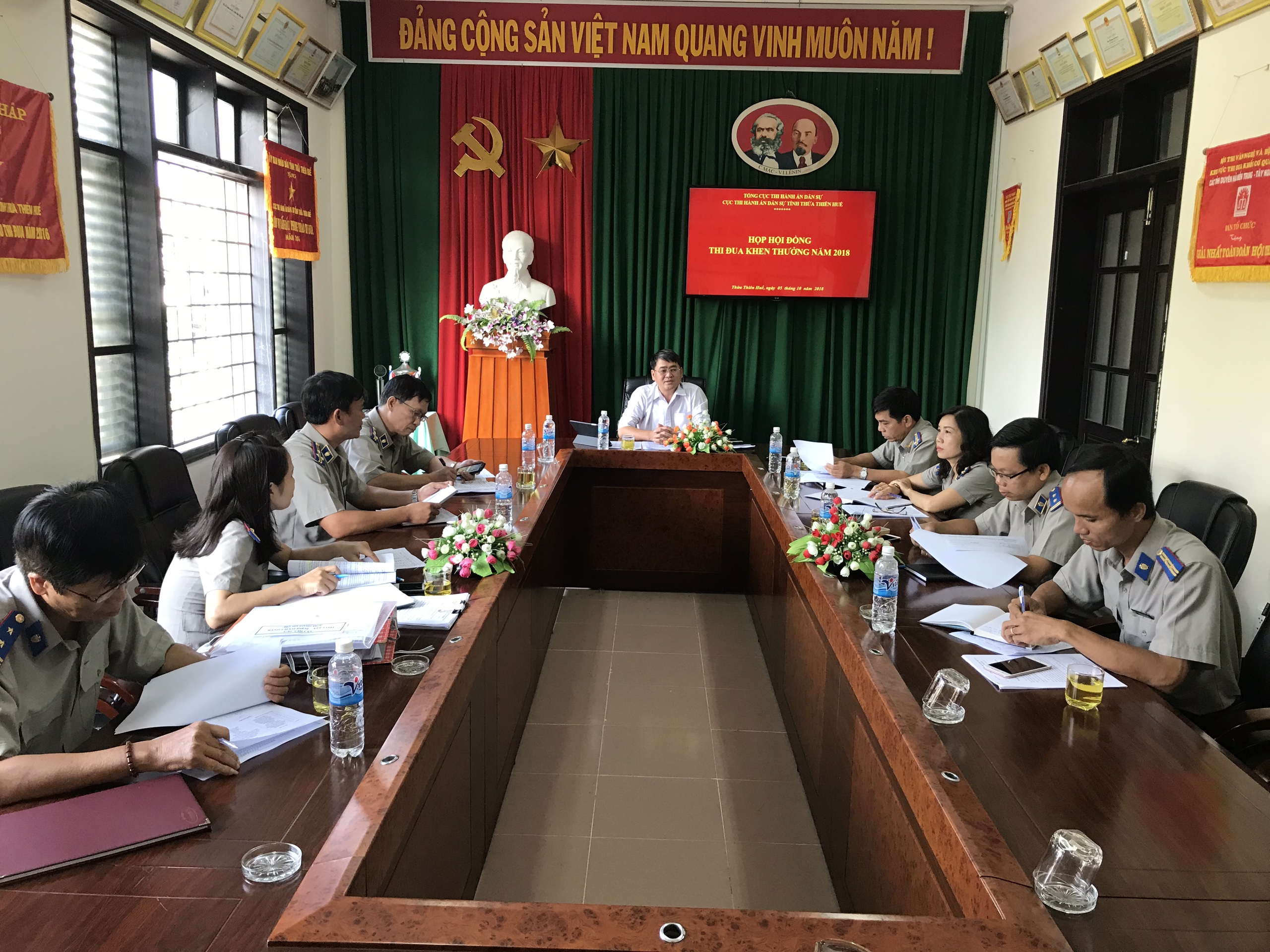 Cục Thi hành án dân sự tỉnh Thừa Thiên Huế tổ chức bình xét Thi đua khen thưởng năm 2018