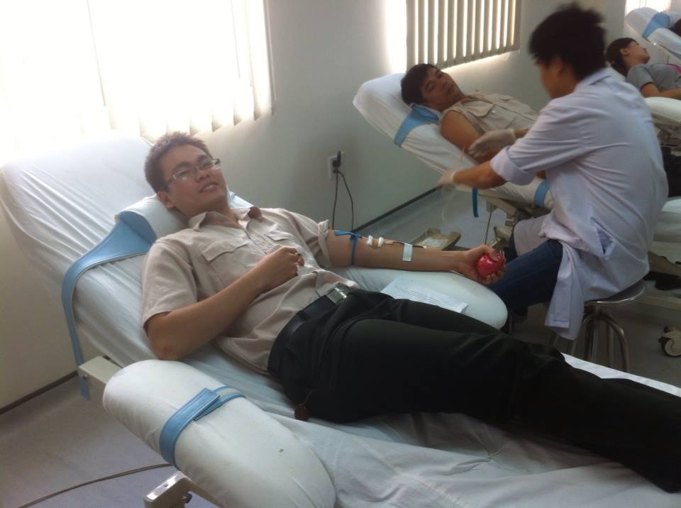 Cục Thi hành án dân sự tỉnh Thừa Thiên Huế hưởng ứng tham gia phong trào hiến máu tình nguyện năm 2015