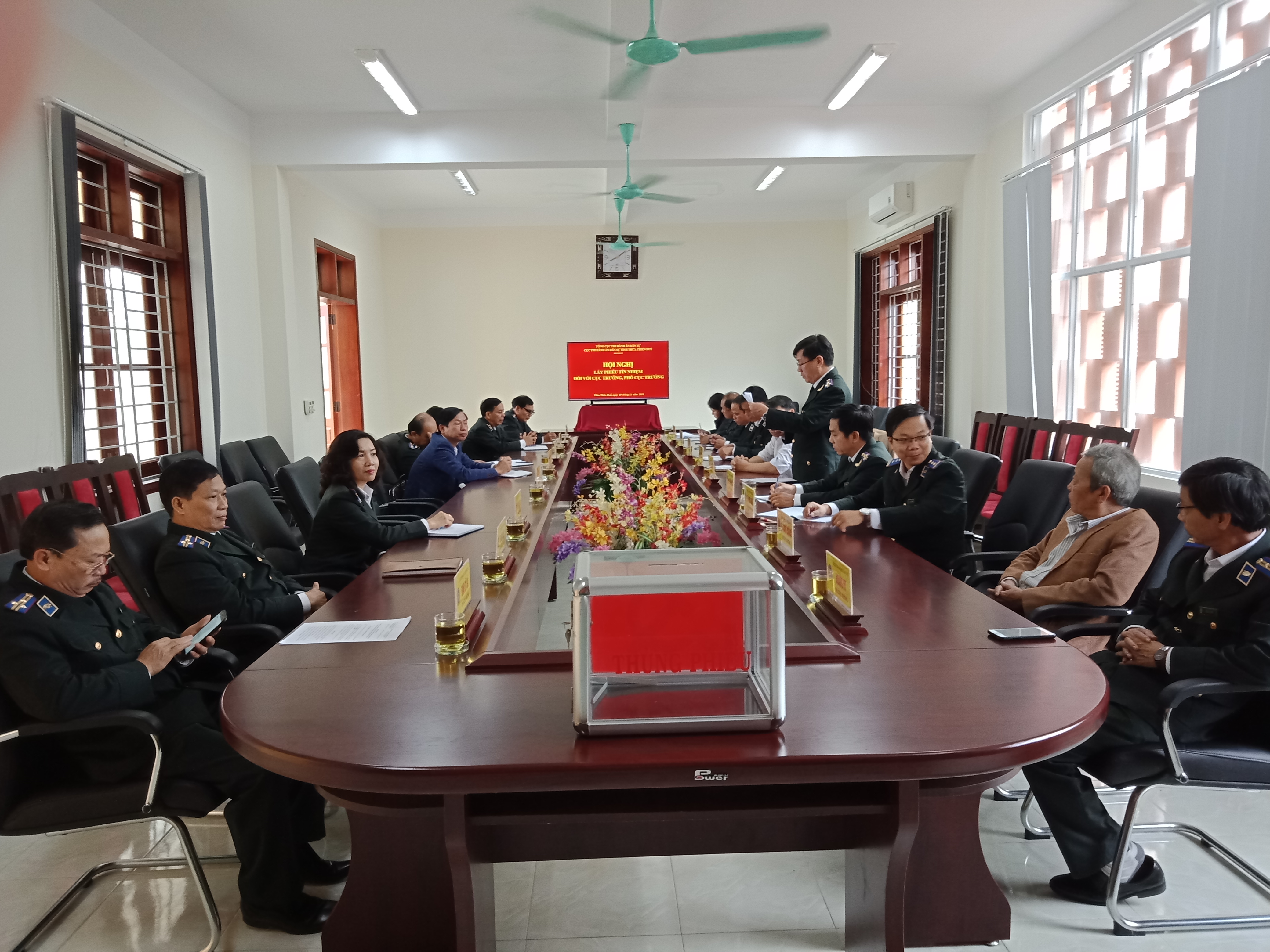 Cục Thi hành án dân sự tỉnh Thừa Thiên Huế tổ chức Hội nghị lấy phiếu tín nhiệm đối với Lãnh đạo Cục.