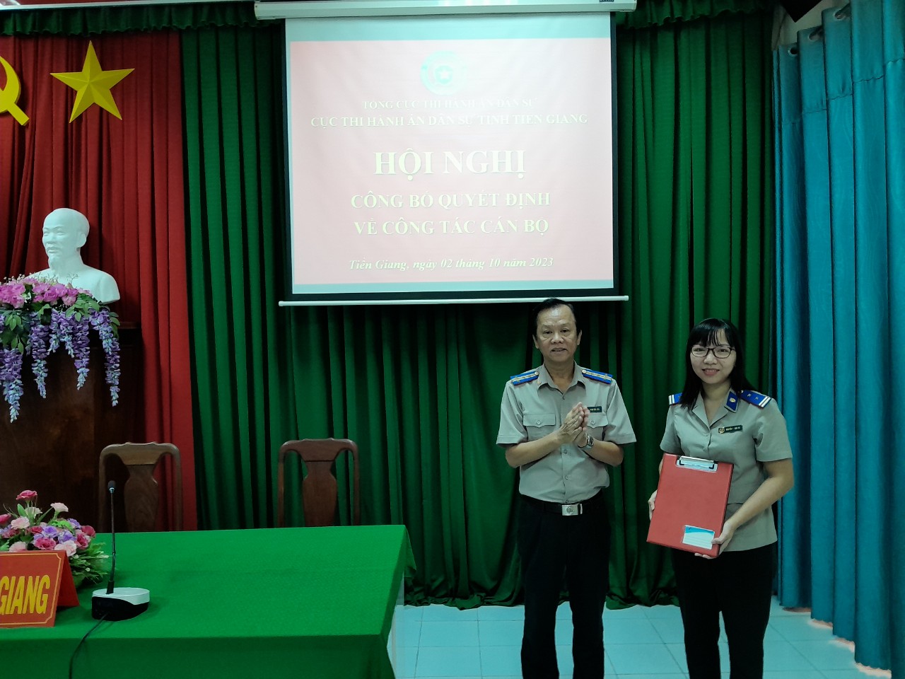 Hội nghị công bố, trao quyết định bổ nhiệm Phó Trưởng phòng Tổ chức cán bộ Cục Thi hành án dân sự tỉnh Tiền Giang