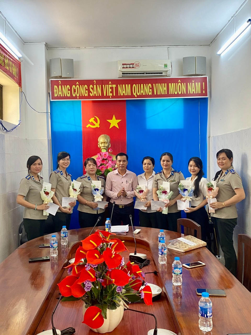 Chi cục THADS huyện Tân Phước tổ chức họp mặt Kỷ niệm 93 năm Ngày thành lập Hội Liên hiệp phụ nữ Việt Nam (20/10/1930-20/10/2023).