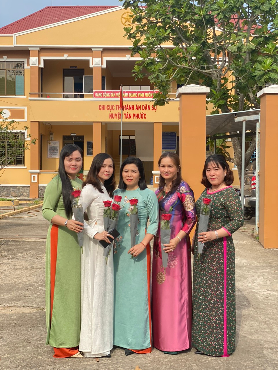 Chi cục THADS huyện Tân Phước tổ chức họp mặt Kỷ niệm 113 năm Ngày Quốc tế phụ nữ (8/3/1910 - 8/3/2023) và 1983 năm khởi nghĩa Hai Bà Trưng