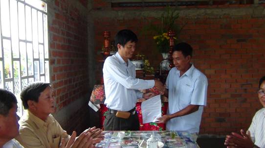 Cục Thi hành án dân sự tỉnh Tiền Giang bàn giao nhà tình nghĩa tặng gia đình chính sách
