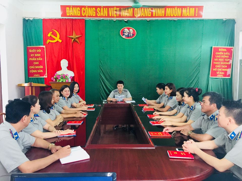 Chi bộ Chi cục Thi hành án dân sự thành phố Tuyên Quang tổ chức học tập, quán triệt các nghị  quyết TW 7 khóa XII