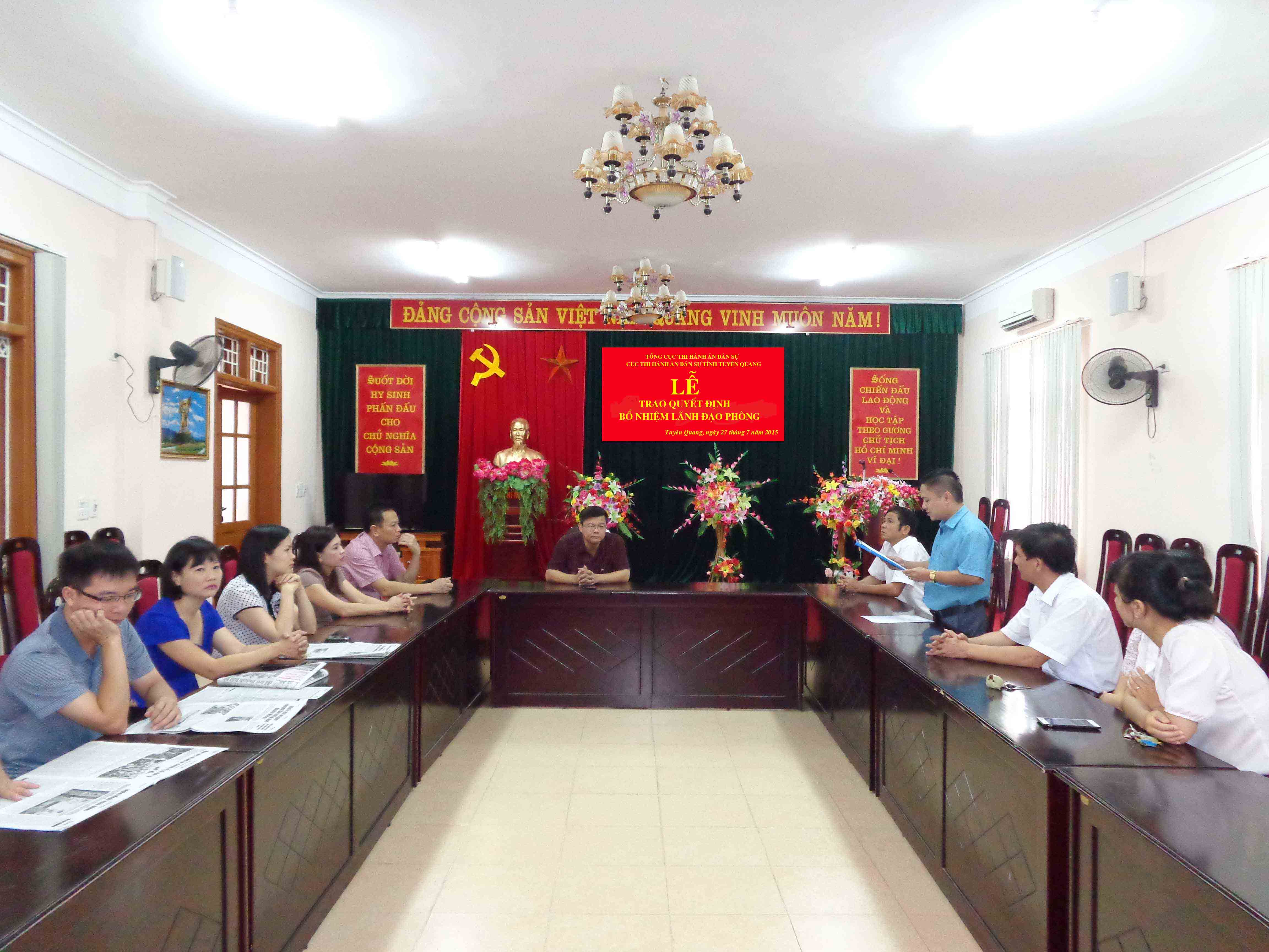 Cục Thi hành án dân sự tỉnh Tuyên Quang công bố Quyết định bổ nhiệm lại và Quyết định tiếp tục thực hiện nhiệm vụ chức vụ Lãnh đạo Phòng thuộc Cục