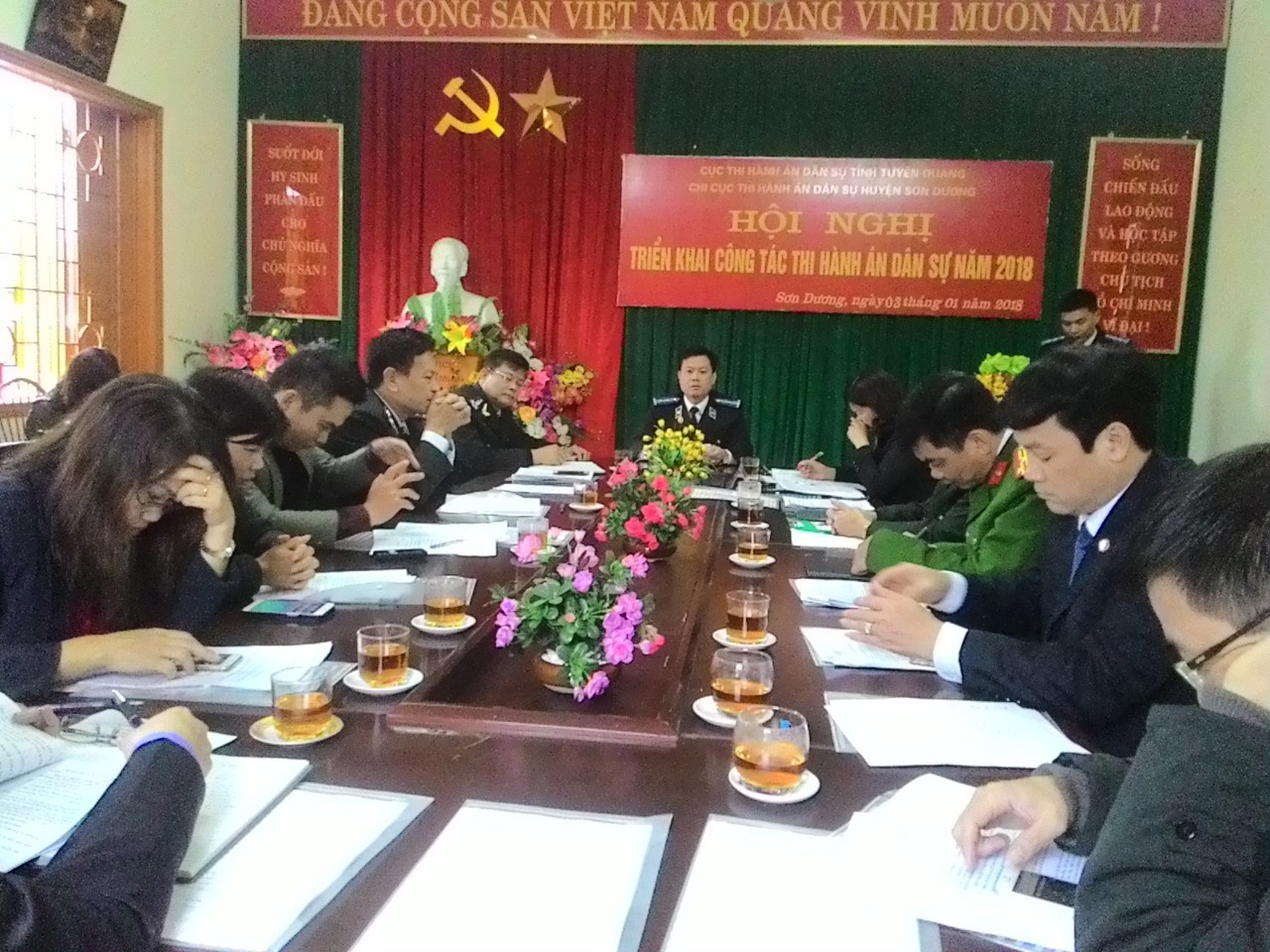 Chi cục THADS huyện Sơn Dương tổng kết công tác thi hành án dân sự năm 2017, triển khai nhiệm vụ năm 2018.