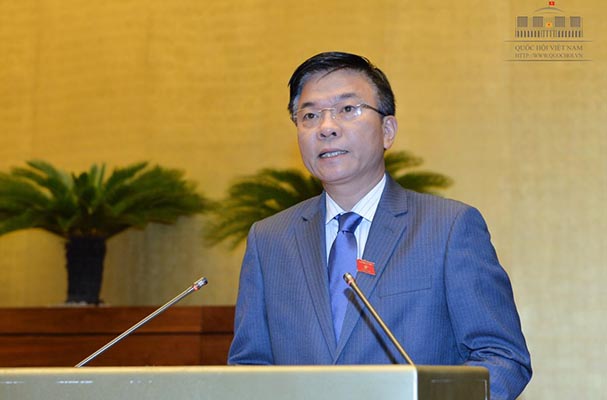 Bộ trưởng Lê Thành Long trình bày báo cáo công tác thi hành án năm 2016