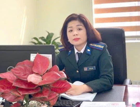 Chấp hành viên Hồ Kim Anh: Thành công với phương pháp “mưa dầm thấm lâu”