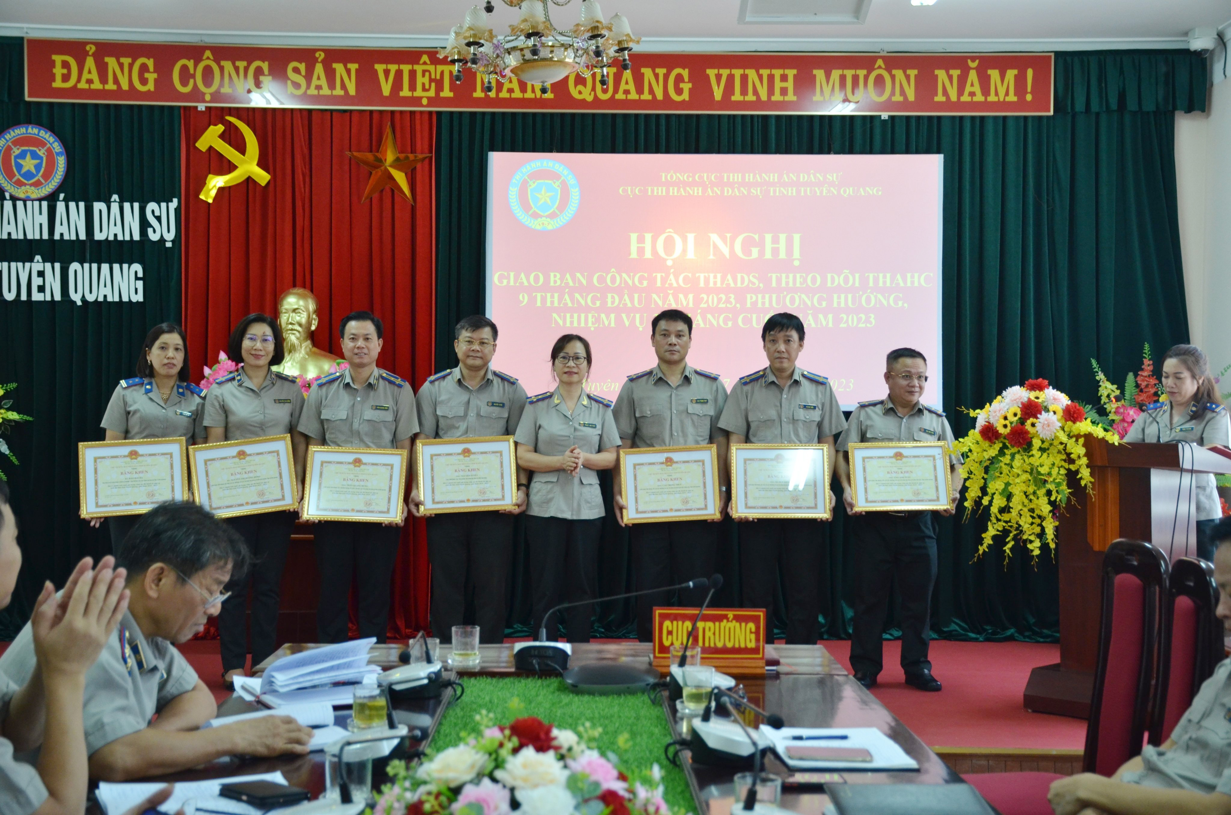 Cục Thi hành án dân sự tỉnh Tuyên Quang tổ chức Hội nghị giao ban công tác THADS, theo dõi THAHC 9 tháng năm 2023; ôn lại 77 năm truyền thống THADS (19/7/1946-19/7/2023) và 30 năm chuyển giao công tác THADS (1993-2023)