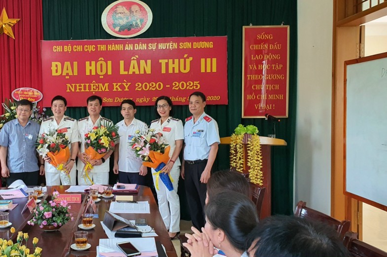 Chi bộ Chi cục Thi hành án dân sự huyện Sơn Dương tổ chức thành công Đại hội Chi bộ nhiệm kỳ 2020 - 2025