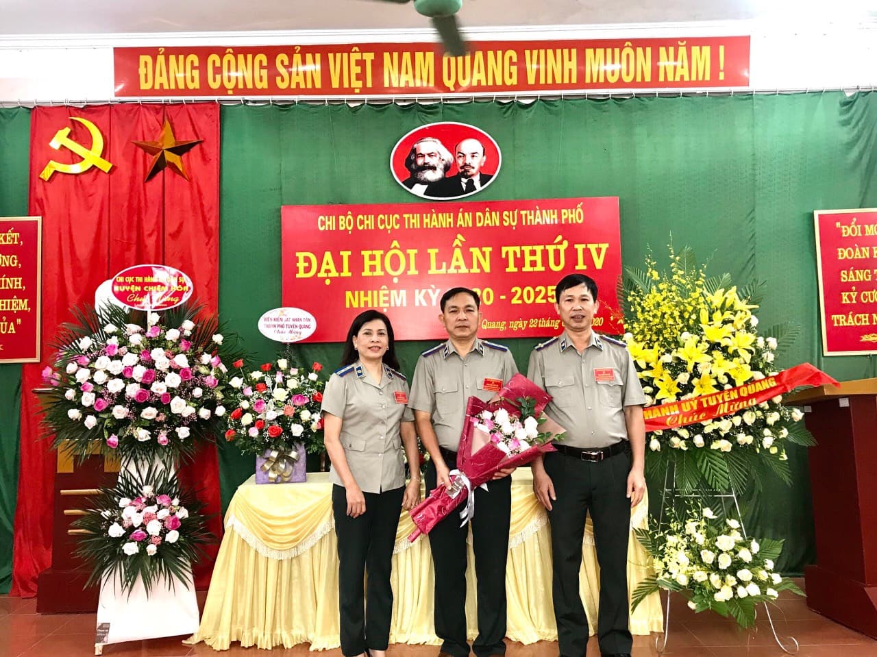 Chi cục Thi hành án dân sự thành phố Tuyên Quang gặp mặt, tọa đàm kỷ niệm 73 năm Ngày Truyền thống Thi hành án dân sự