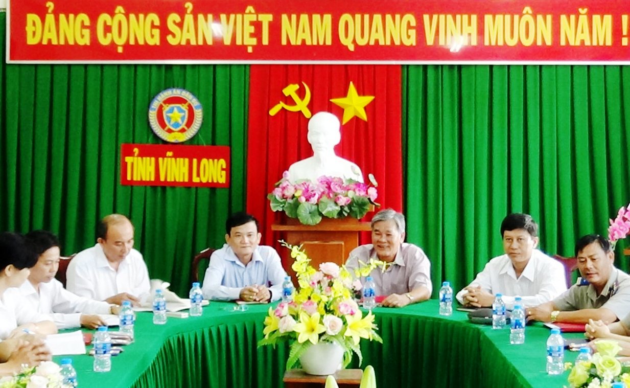 Cục Thi hành án dân sự tỉnh Vĩnh Long công bố Quyết định Bổ nhiệm Chấp hành viên Trung cấp
