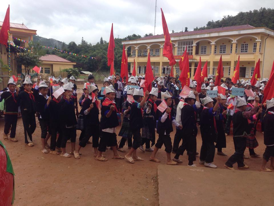 Cục THADS tỉnh Yên Bái tổ chức thăm, tặng quà cho các cháu học sinh nhân ngày khai giảng năm học mới 2015-2016