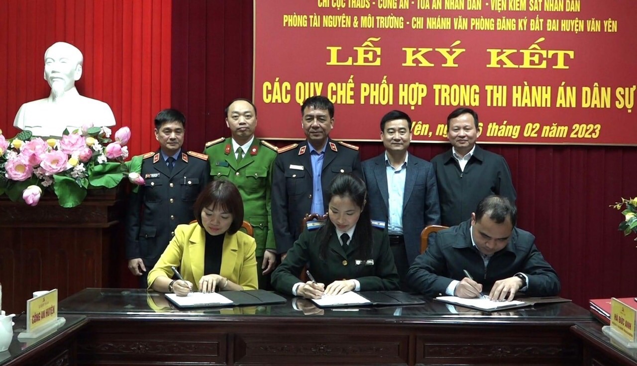 Chi cục THADS huyện Văn Yên ký kết các quy chế phối hợp trong Thi hành án dân sự
