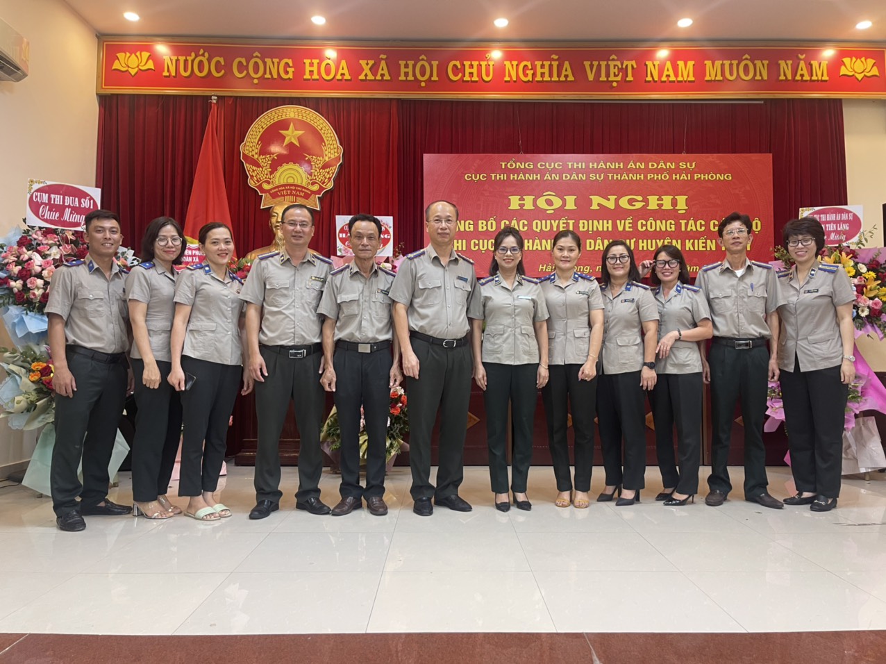 Cục Thi hành án dân sự thành phố Hải Phòng công bố các quyết định về công tác tổ chức cán bộ tại Chi cục THADS H. Kiến Thụy