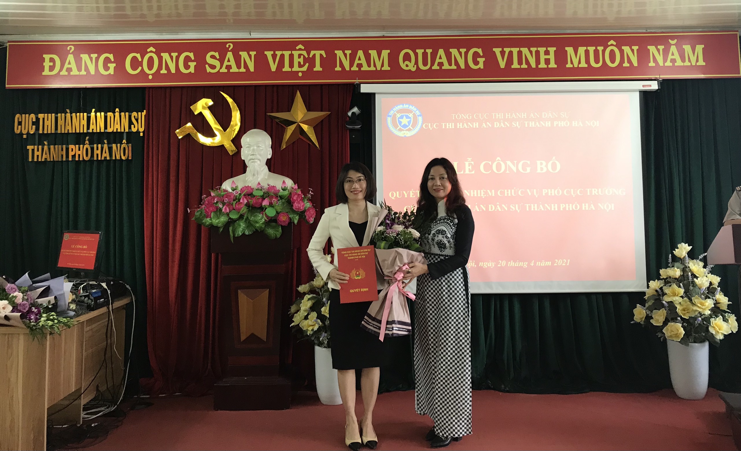 Lễ công bố quyết định bổ nhiệm Phó Cục trưởng Cục Thi hành án dân sự thành phố Hà Nội.