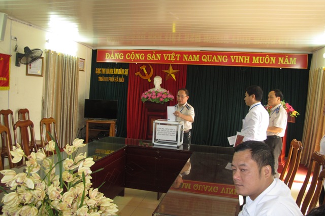 Cục Thi hành án dân sự thành phố Hà Nội chung tay ủng hộ đồng bào miền Trung