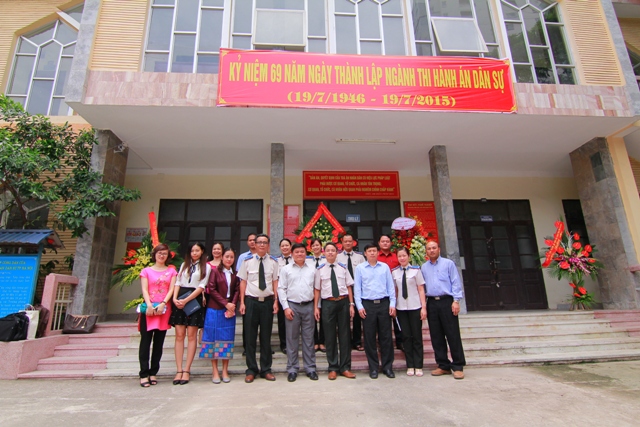 Đoàn cán bộ Bộ Tư pháp nước CHDCND Lào đến thăm và làm việc tại Cục Thi hành án dân sự thành phố Hà Nội